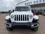 Used 2023 Jeep Gladiator Overland image 2