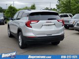 Used 2022 GMC Terrain SLE w/ Driver Convenience Package image 3