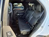 Used 2018 Land Rover Discovery HSE image 5