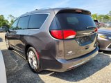 Used 2019 Chrysler Pacifica Limited image 4