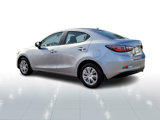 Used 2019 Toyota Yaris L image 4