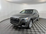 Used 2025 Audi Q7 2.0T Premium w/ Convenience Package image 2