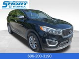 Used 2017 Kia Sorento LX w/ LX Convenience Package image 3