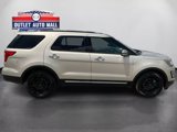 Used 2017 Ford Explorer Limited image 2