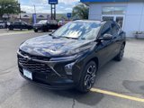Used 2025 Chevrolet Trax RS w/ Sunroof Package image 3