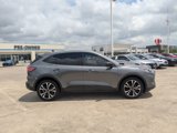 Used 2022 Ford Escape SE w/ SE Sport Appearance Package image 2