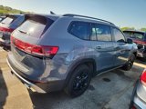 Used 2024 Volkswagen Atlas Peak Edition SE image 2
