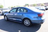 Used 2017 Volkswagen Jetta SE image 2