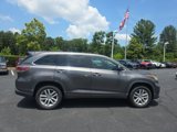 Used 2015 Toyota Highlander LE image 5