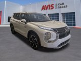 Used 2023 Mitsubishi Outlander SE image 3