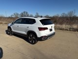 New 2024 Volkswagen Taos SE image 4
