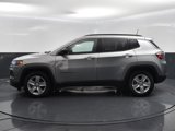 Used 2022 Jeep Compass Latitude image 3
