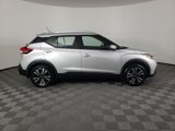 Used 2018 Nissan Kicks SV image 3