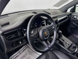 Certified 2023 Porsche Macan image 4