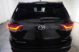 Used 2019 Toyota Highlander SE image 4
