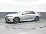 Used 2022 Toyota Camry SE image 2
