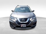 Used 2019 Nissan Rogue SV image 2