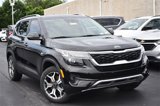 Used 2021 Kia Seltos EX image 2