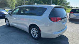 Used 2017 Chrysler Pacifica Touring image 5