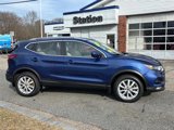 Used 2021 Nissan Rogue Sport SV w/ Technology Package image 2
