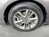 Used 2016 Toyota Camry SE image 4