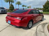 Used 2021 Hyundai Elantra SE image 3