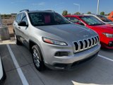 Used 2016 Jeep Cherokee Sport image 5