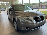 Used 2014 Nissan Pathfinder SV image 2