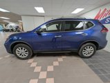 Used 2019 Nissan Rogue SV image 2