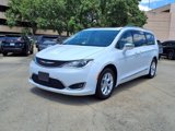 Used 2020 Chrysler Pacifica Limited image 2
