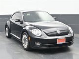 Used 2013 Volkswagen Beetle 2.0T image 2