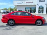 Used 2020 Volkswagen Jetta SE image 2