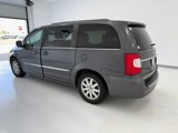 Used 2015 Chrysler Town & Country Touring image 5
