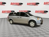 Used 2019 Dodge Grand Caravan SE w/ UConnect Hands-Free Group image 2