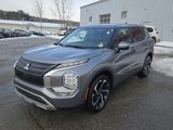 Used 2024 Mitsubishi Outlander AWD image 3