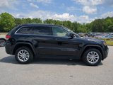 Used 2021 Jeep Grand Cherokee Laredo image 3