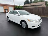 Used 2010 Toyota Camry LE image 3
