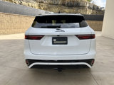 Certified 2024 Jaguar F-PACE R-Dynamic S image 4