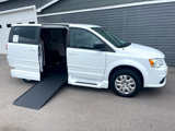 Used 2017 Dodge Grand Caravan SE w/ Power Window Group image 3
