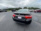 Used 2015 Toyota Camry image 5