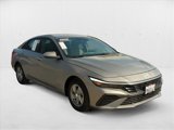 Certified 2025 Hyundai Elantra SE image 3