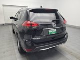 Used 2017 Nissan Rogue SV image 5