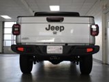 Used 2024 Jeep Gladiator Sport image 4