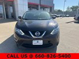 Used 2017 Nissan Rogue Sport S image 2