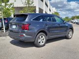 Used 2023 Kia Sorento LX image 4