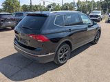 Used 2024 Volkswagen Tiguan SE image 6