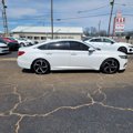 Used 2018 Honda Accord Sport image 2