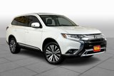 Used 2020 Mitsubishi Outlander SE image 2