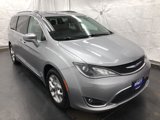 Used 2019 Chrysler Pacifica Touring-L Plus image 3