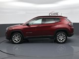 Used 2022 Jeep Compass Latitude image 2